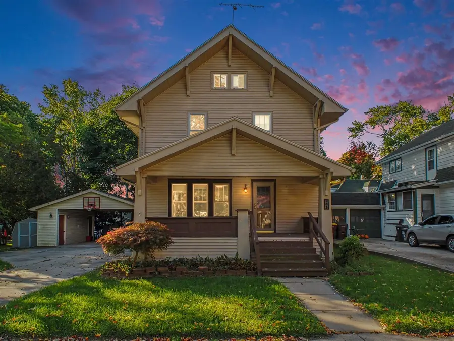 208 Walnut, Alma, MI 48801 - #2