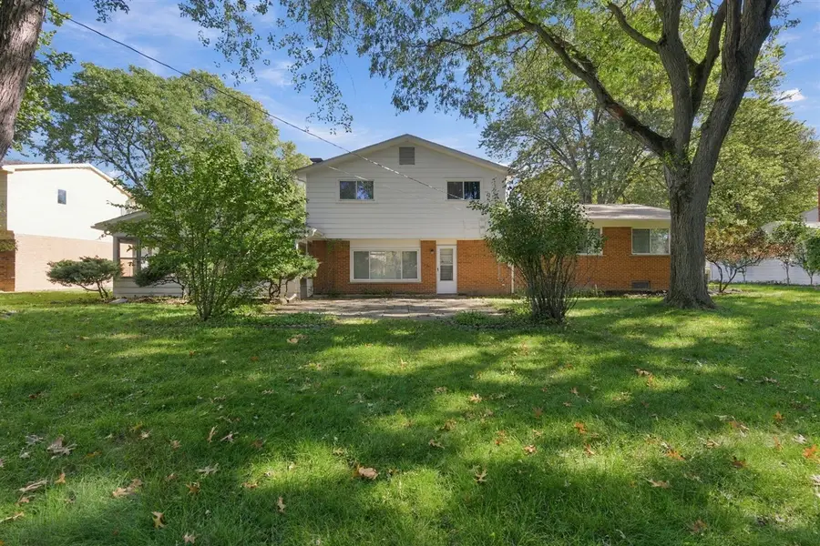 30073 Wicklow, Farmington Hills, MI 48334 - #2