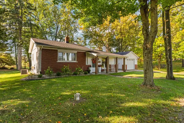 4033 Jewell, Howell, MI 48843