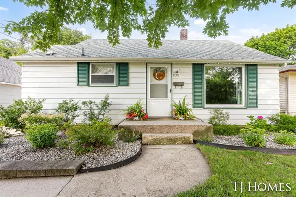 939 Benjamin, Grand Rapids, MI 49503