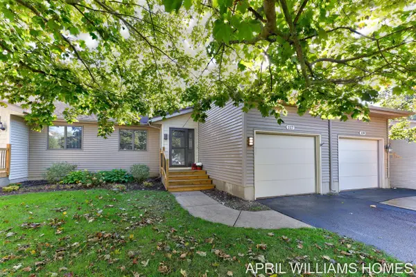 117 Shoreline, Holland, MI 49424