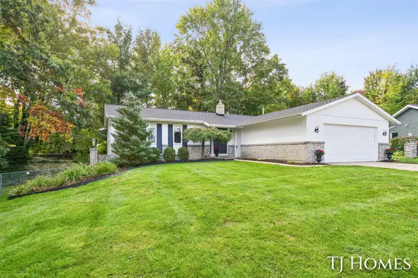 2472 Appleton, Grand Rapids, MI 49525