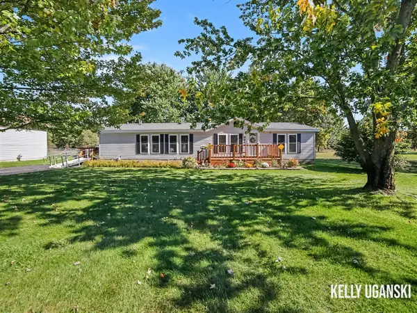 880 S Wolf Lake, Muskegon, MI 49442