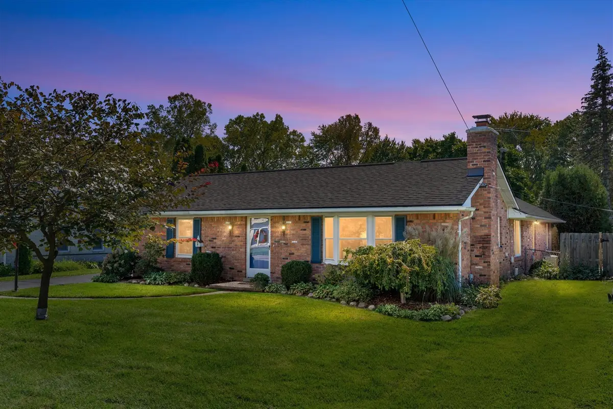 854 Vanderpool, Troy, MI 48083 - #1