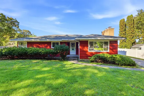 2211 Apple, Grand Rapids, MI 49504