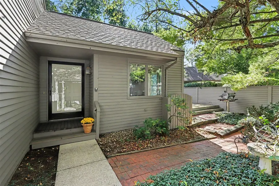 1013 Essex, Kalamazoo, MI 49008 - #2