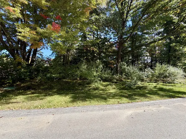 5312 W Riverside, Ludington, MI 49431