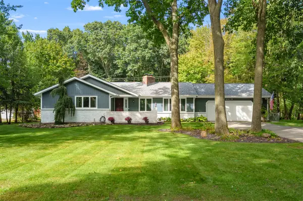 6813 E F, Richland, MI 49083