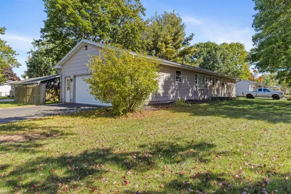 704 E Oak, Greenville, MI 48838