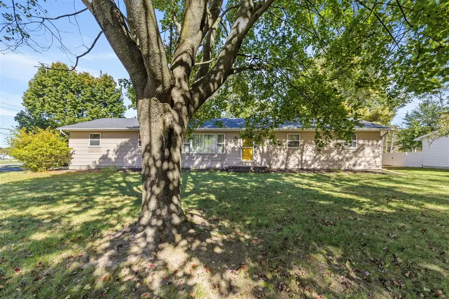 704 E Oak, Greenville, MI 48838 - #2