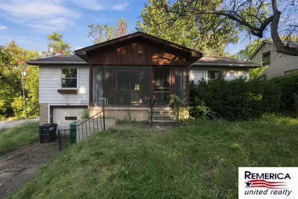 9846 Portage Lake, Pinckney, MI 48169