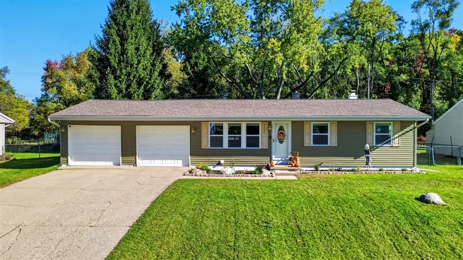 2552 Peters, Lake Orion, MI 48359 - #2