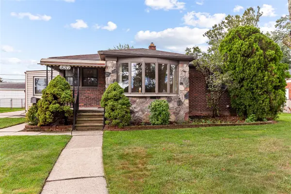 18272 Oak, Eastpointe, MI 48021
