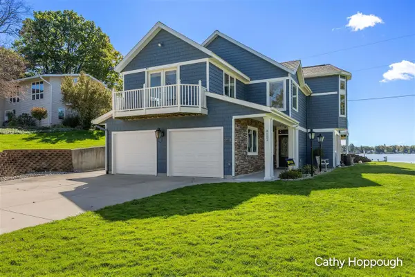 8152 Morrison Lake, Saranac, MI 48881