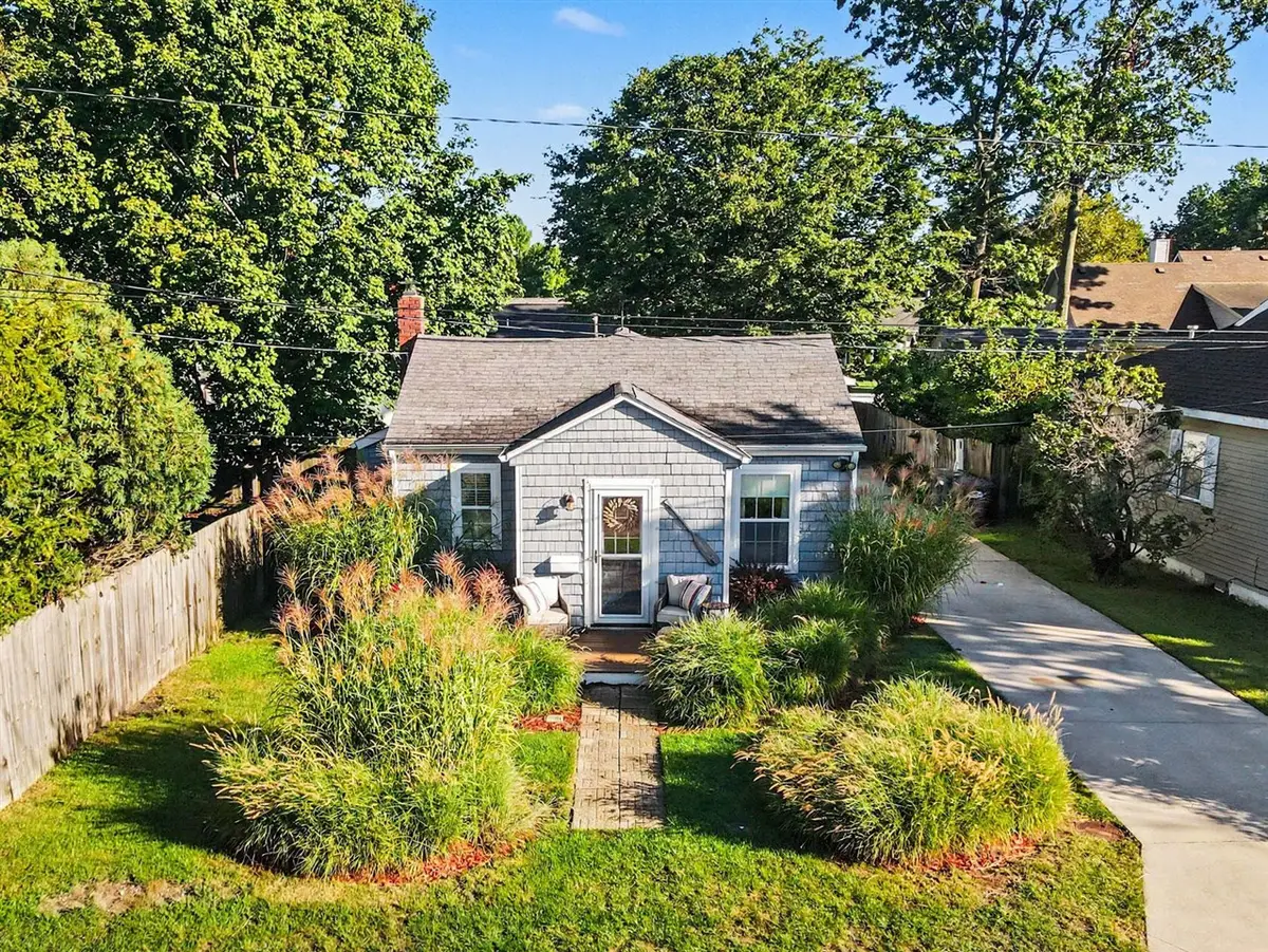 111 Aylworth, South Haven, MI 49090 - #1