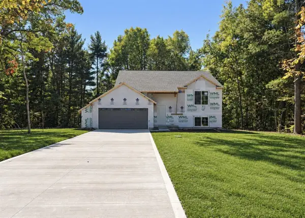20907 W Dewey, Howard City, MI 49329
