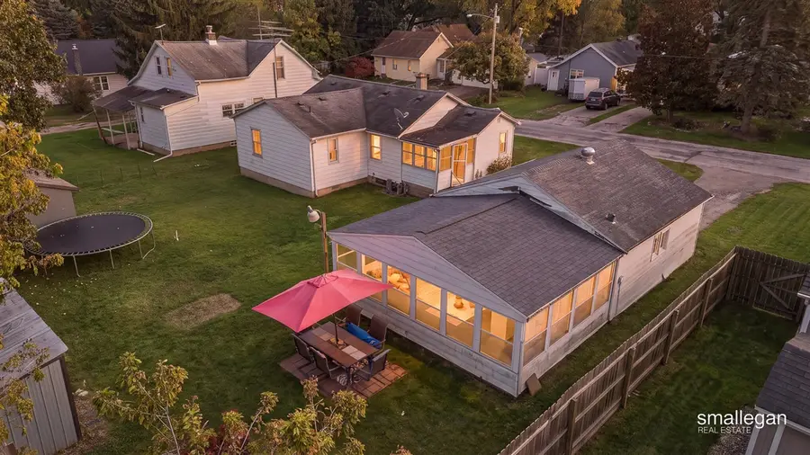 341 Dana, Comstock Park, MI 49321 - #2