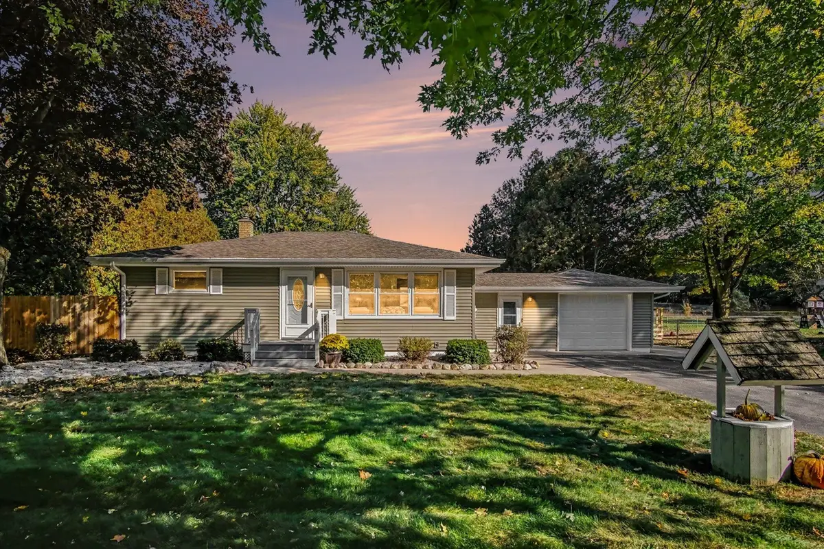 10734 Alpine, Sparta, MI 49345 - #1