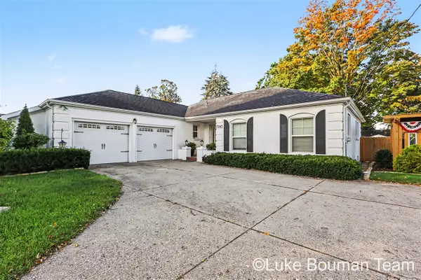 7747 Park Lane, Jenison, MI 49428