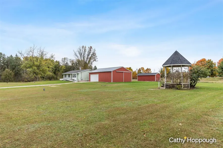 3480 Marquette, Ionia, MI 48846 - #3