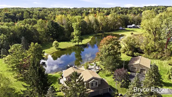 5650 10 Mile, Rockford, MI 49341