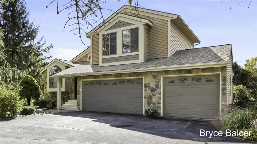 5650 10 Mile, Rockford, MI 49341 - #3