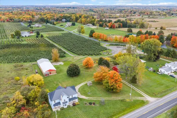 2549 10 Mile, Sparta, MI 49345