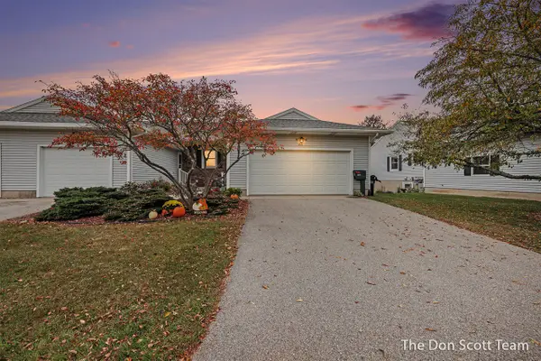 221 Pippin, Sparta, MI 49345