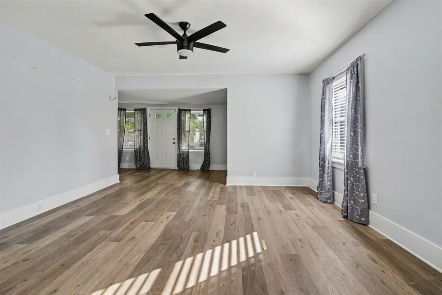 106 Marshall, Jackson, MI 49202 - #2