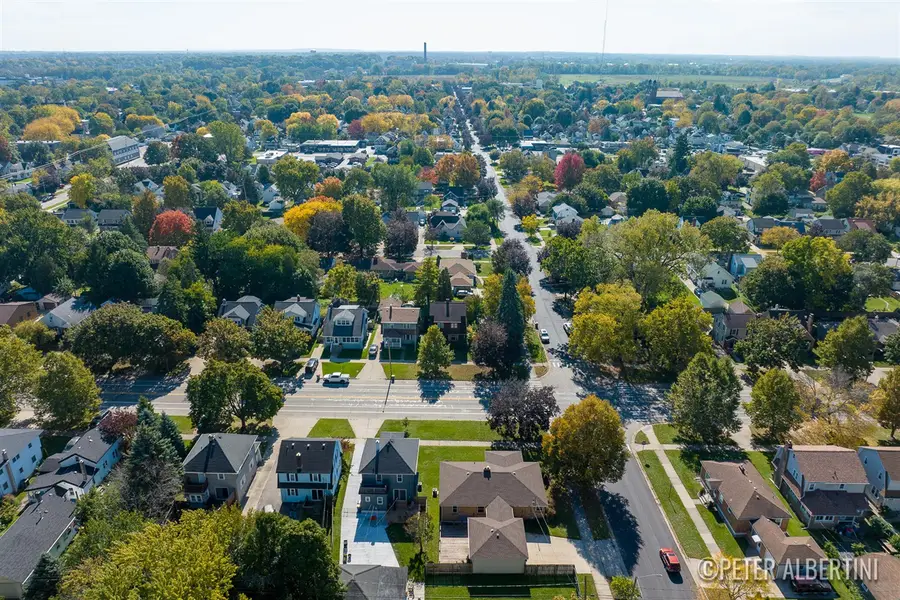 1050 Lake Michigan, Grand Rapids, MI 49504 - #3
