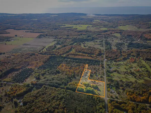 V/L Glovers Lake, Bear Lake, MI 49614