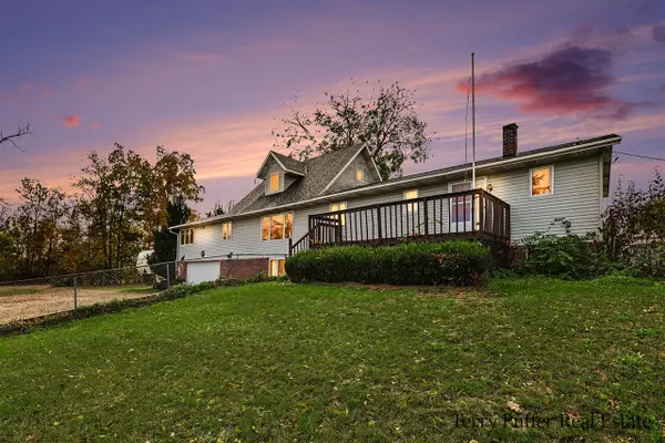 7037 Maple Island, Holton, MI 49425