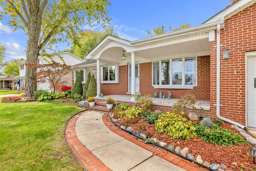 41589 Windmill, Harrison Township, MI 48045 - #2