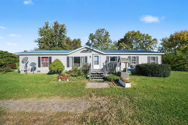 107 Eaton, Galien, MI 49113