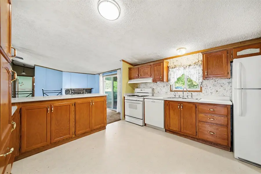 107 Eaton, Galien, MI 49113 - #2