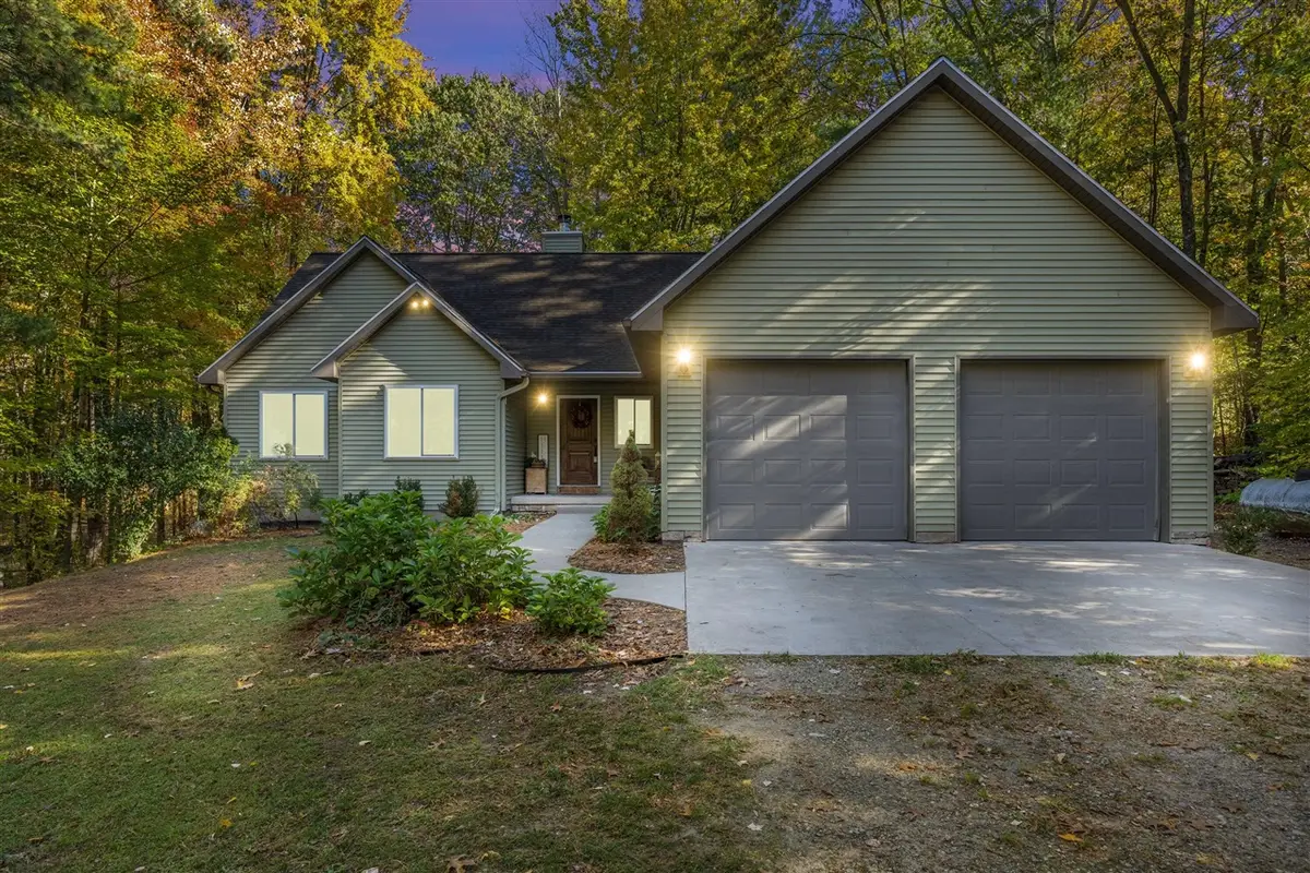 10154 Connelley, Greenville, MI 48838 - #1