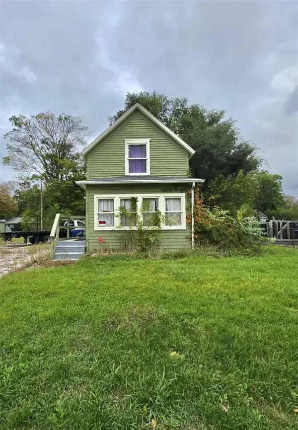 1069 E Main, Benton Harbor, MI 49022