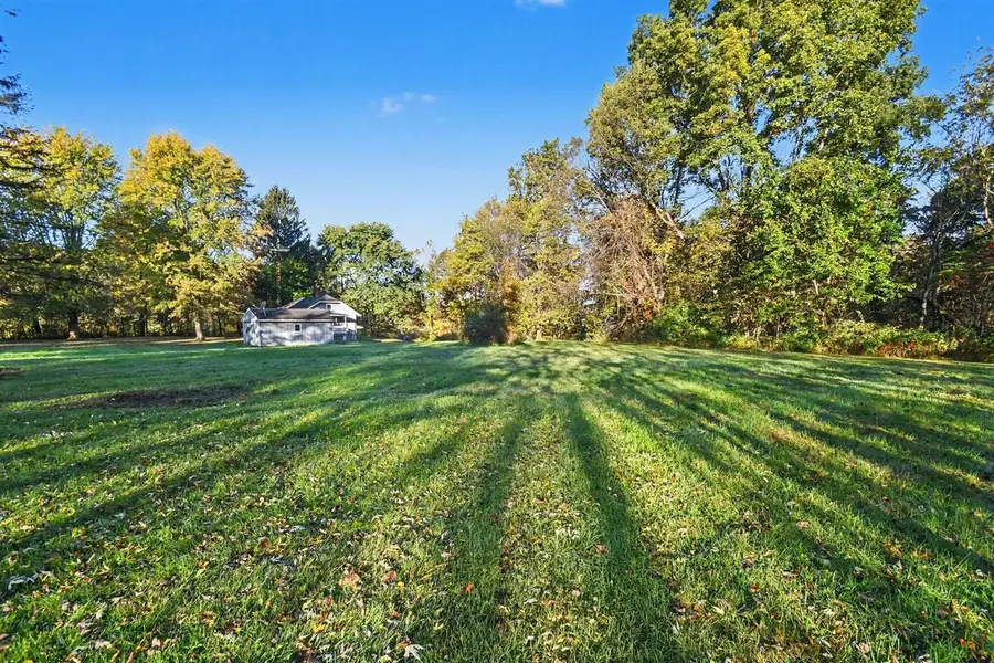 6645 S Pipestone, Eau Claire, MI 49111 - #3