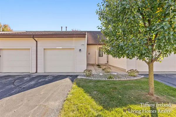 2750 Stonebluff, Wyoming, MI 49519