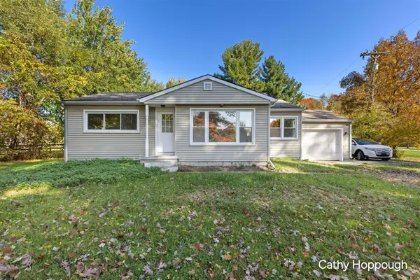 2794 W Bluewater, Ionia, MI 48846