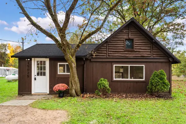15025 Red Pine, Kent City, MI 49330