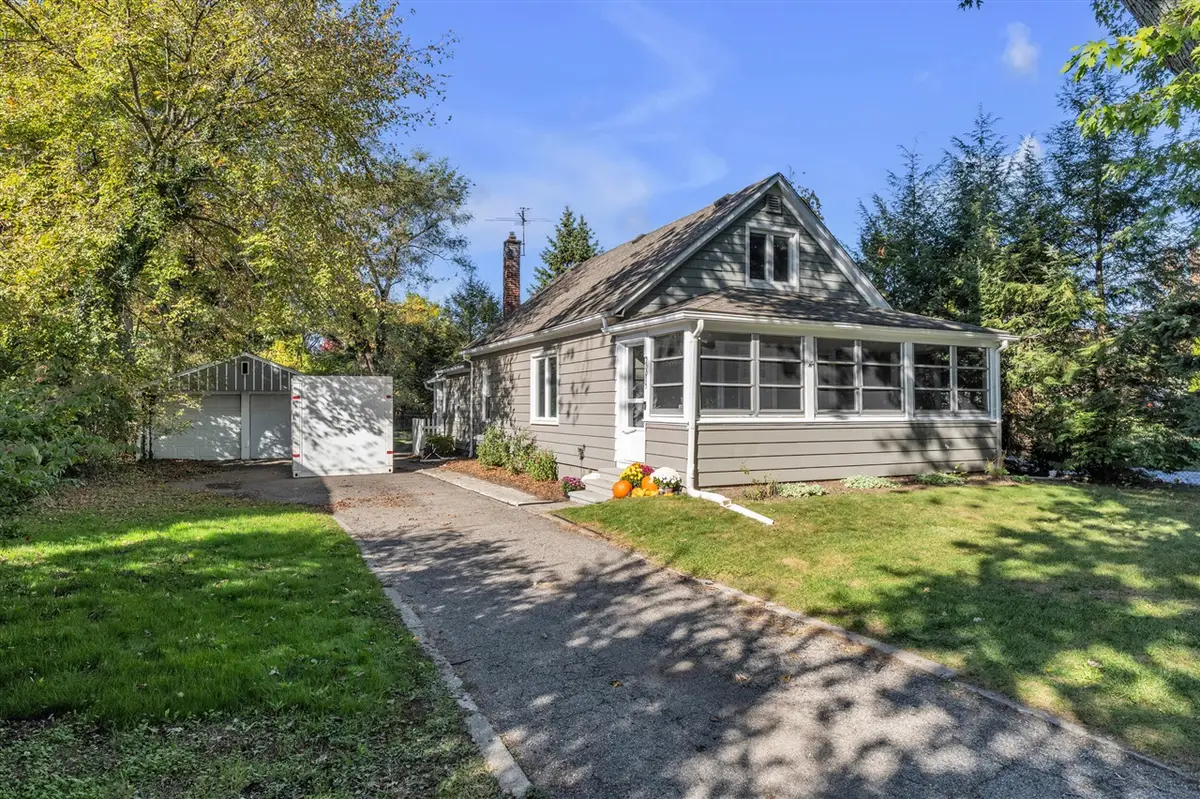 20015 Farmington, Livonia, MI 48152 - #1
