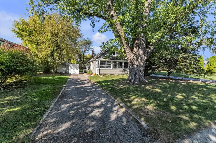 20015 Farmington, Livonia, MI 48152 - #2