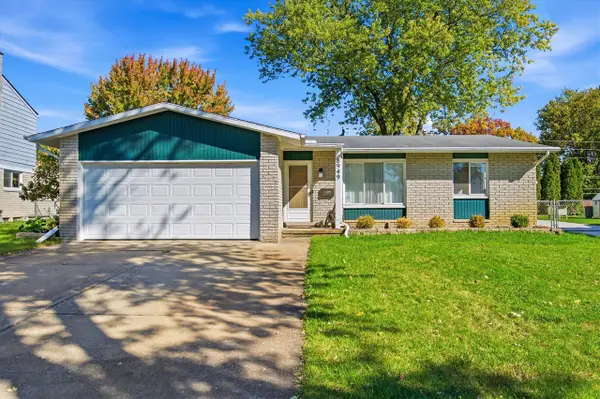 8949 Bristol, Ypsilanti, MI 48198