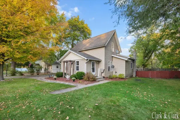412 N Smith, Greenville, MI 48838