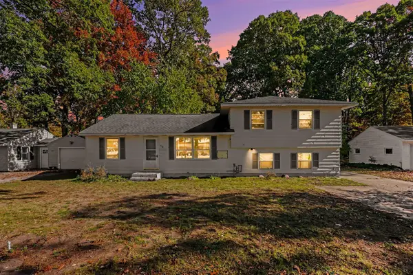 374 N 6th, Fruitport, MI 49415