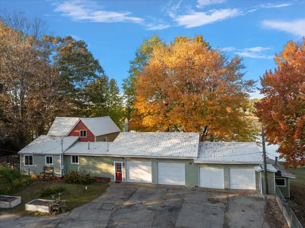 4785 118th, Fennville, MI 49408