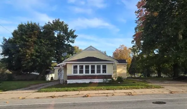 283 W Division, Sparta, MI 49345