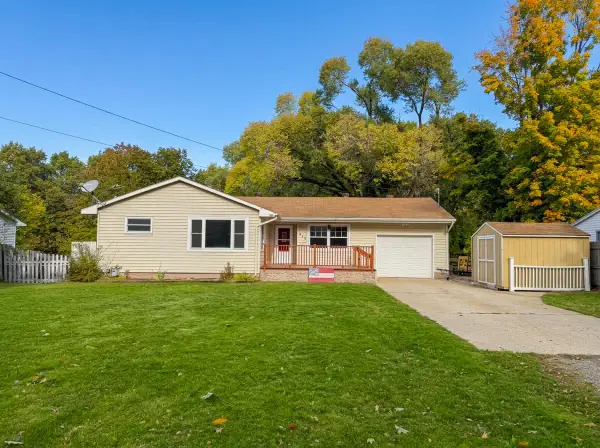 812 Benston, Whitehall, MI 49461