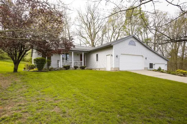 204 Deer Run, Plainwell, MI 49080